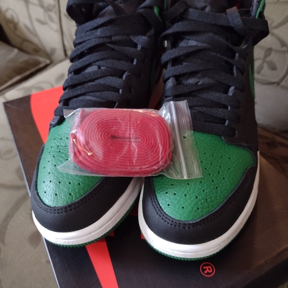 Nike Air Jordan 1 retro high Gs - Picture 8 of 8